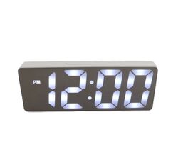 Годинник настільний LED на батарейках та USB WonderTime